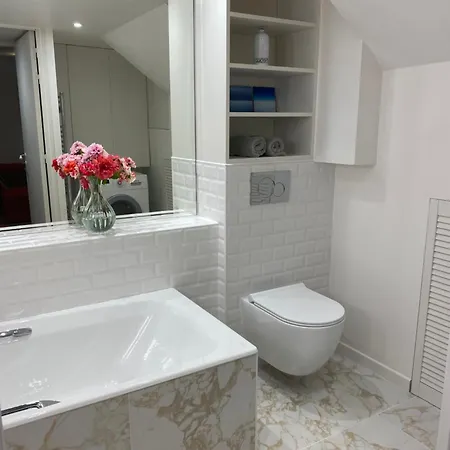 Проживание в семье Prive Avec Jardin